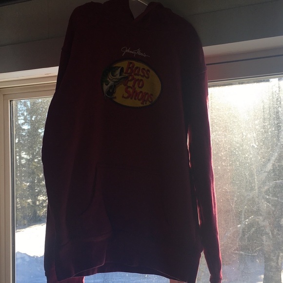 Two hoodies from cabbalas one bass pro shop and other is cabbalas store - Picture 2 of 5